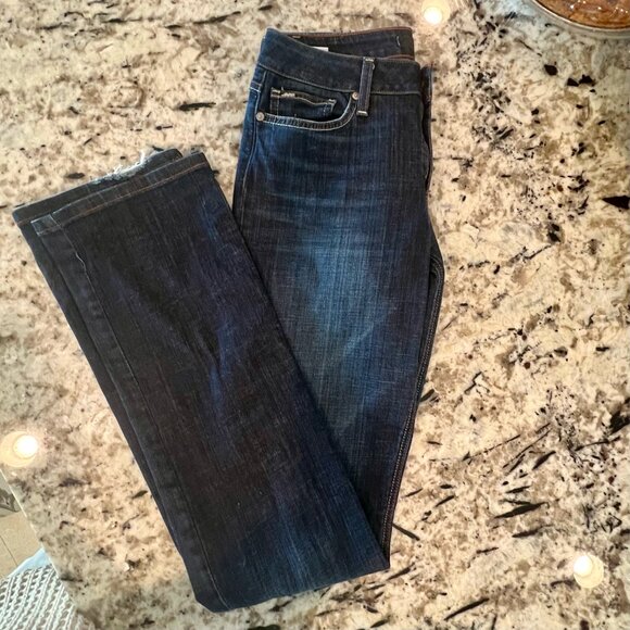 Joe's Jeans Curvy Bootcut Med Wash 29x32 Like new - Picture 6 of 13